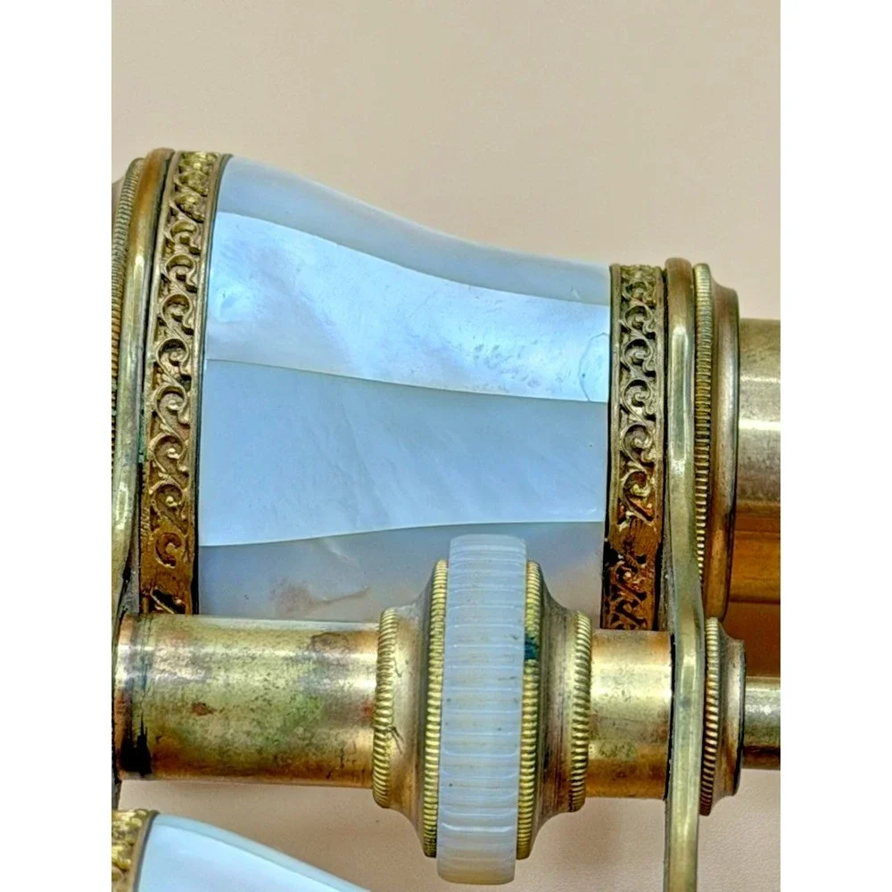Antique Geo H Doerr Spokane Paris Mother of Pearl Opera Glasses w/ Case